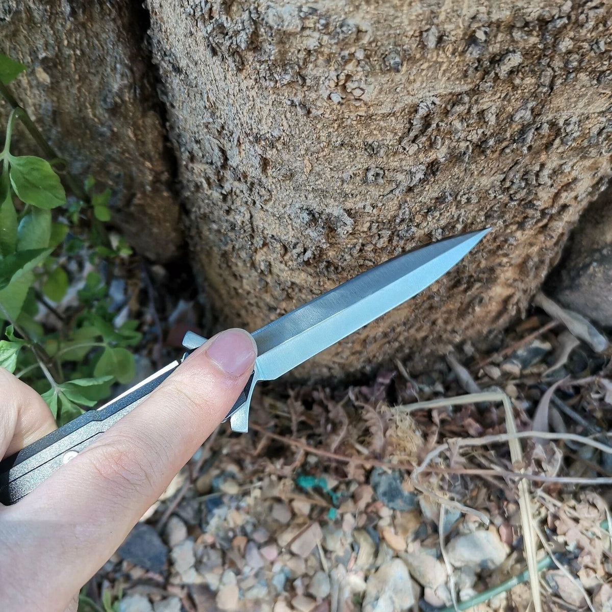 Portable Folding Survival Knife With Tactical Emergency Tool Design
